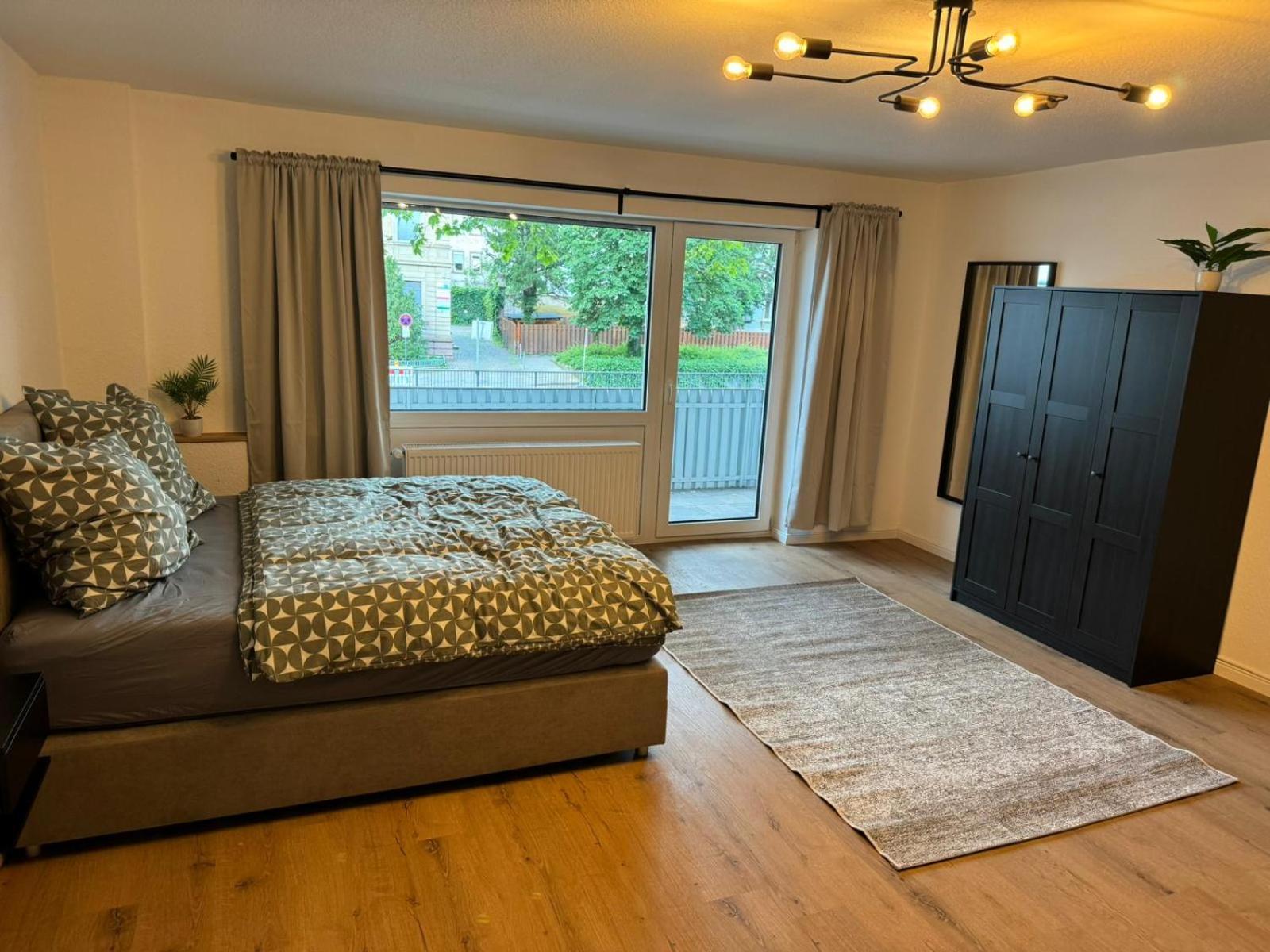 Studio Zimmer In Innenstadt Карлсруе Екстер'єр фото